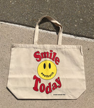 Load image into Gallery viewer, Smile Today Tote
